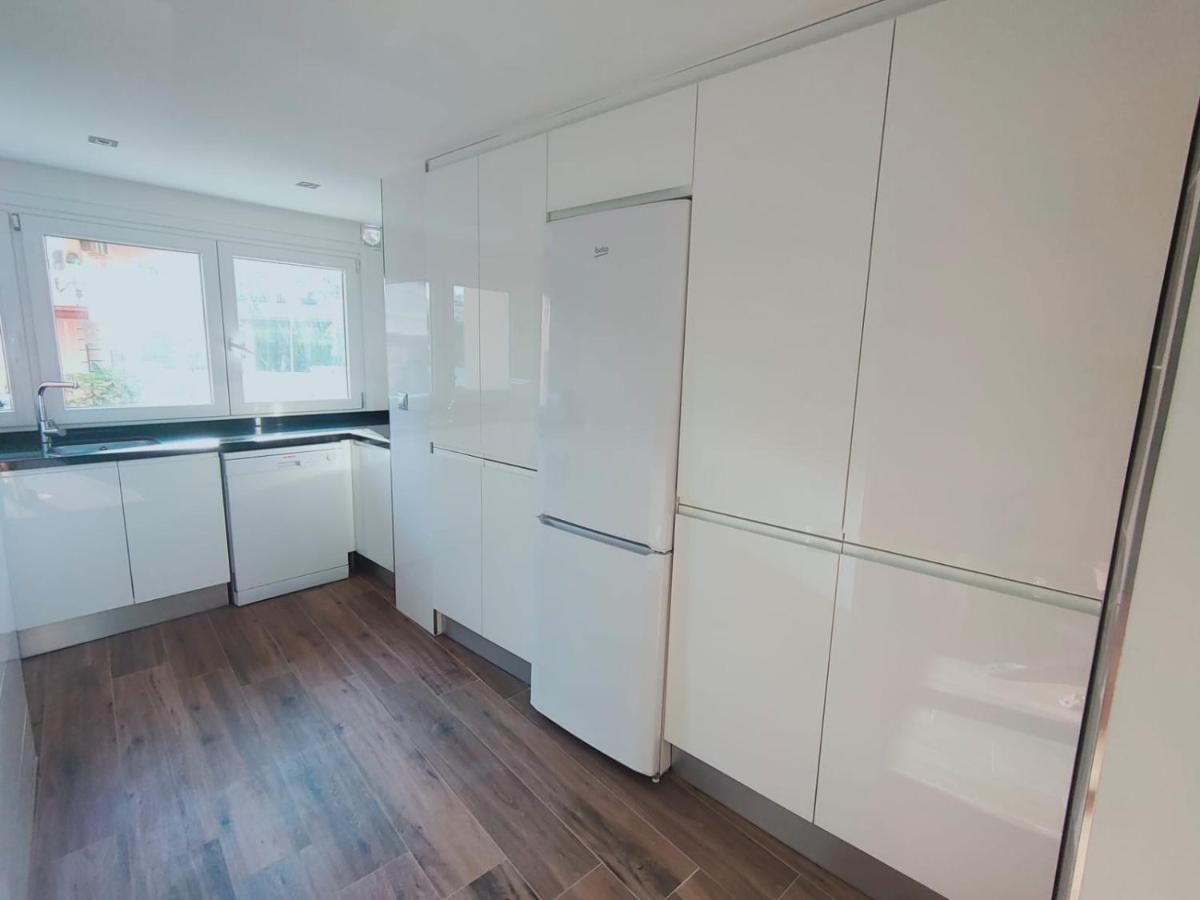 Beautiful Apartment In Third Line Beach Boliches Фуэнхирола Экстерьер фото