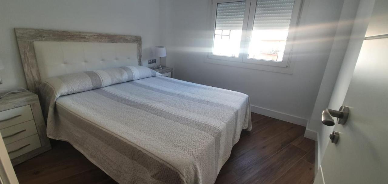 Beautiful Apartment In Third Line Beach Boliches Фуэнхирола Экстерьер фото