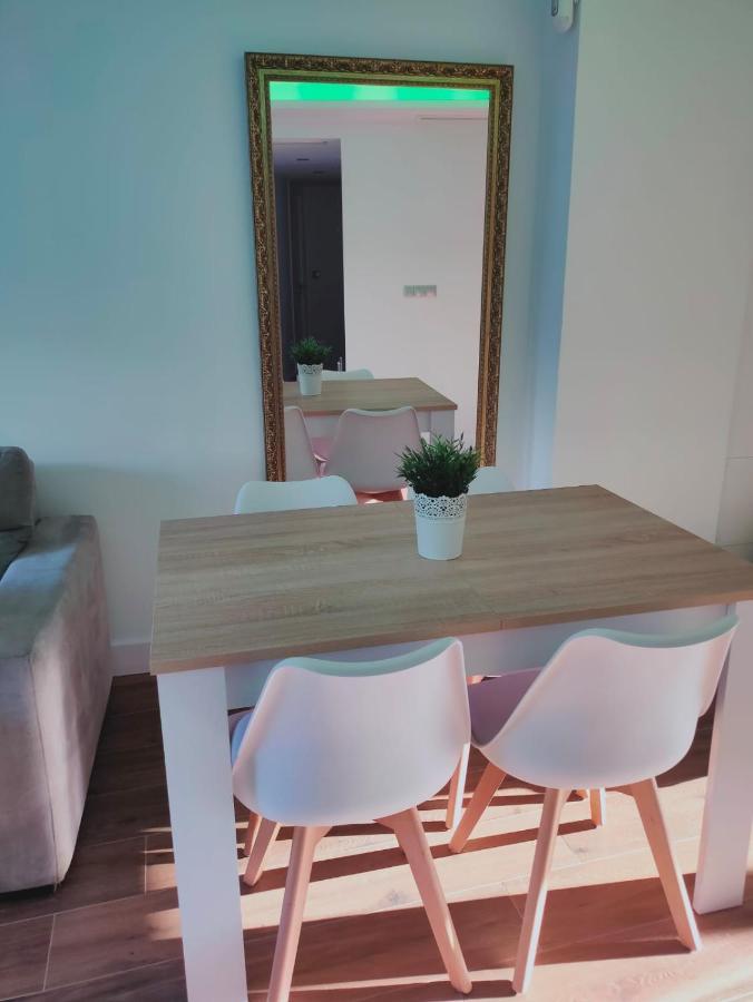 Beautiful Apartment In Third Line Beach Boliches Фуэнхирола Экстерьер фото