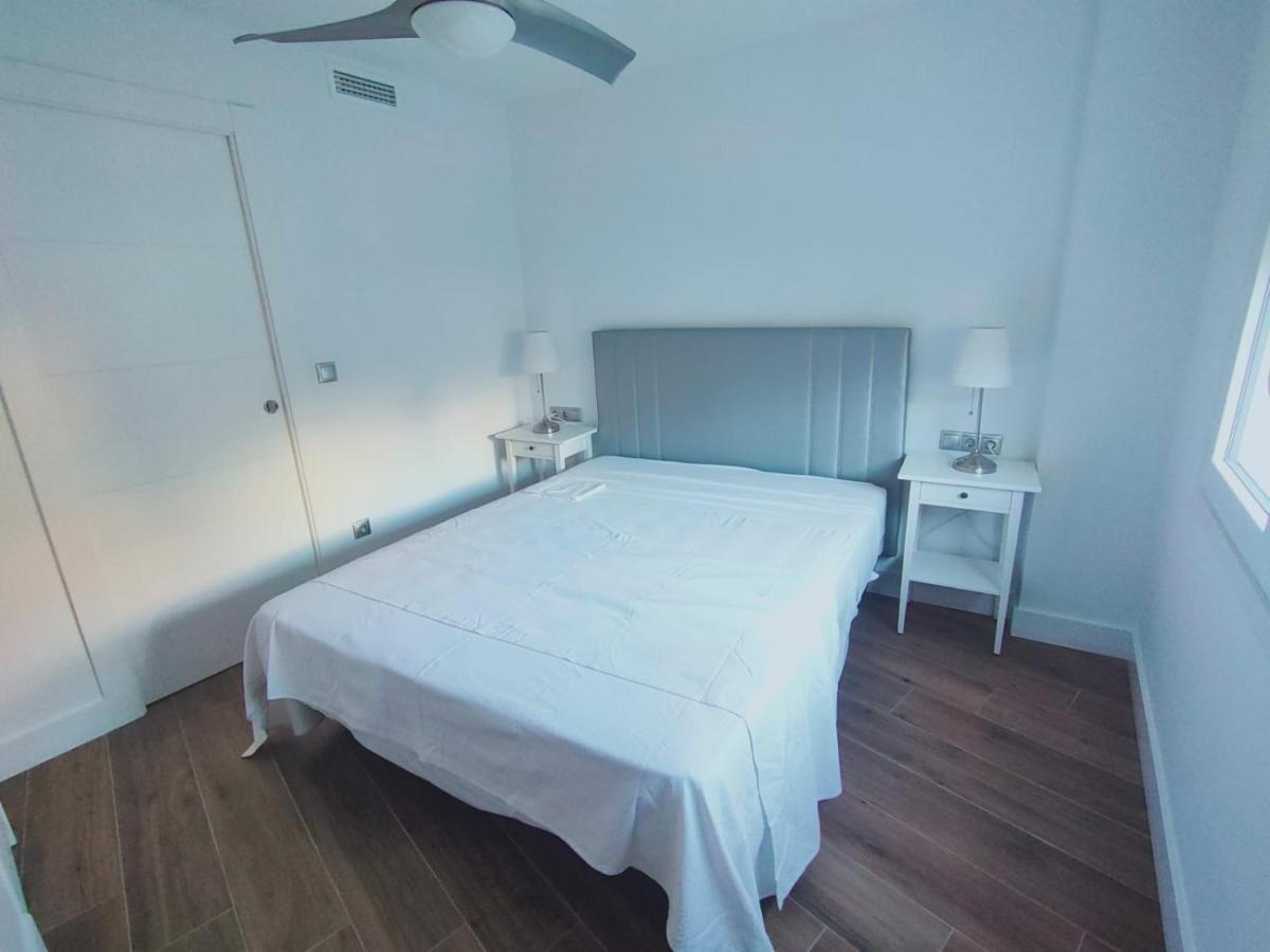 Beautiful Apartment In Third Line Beach Boliches Фуэнхирола Экстерьер фото